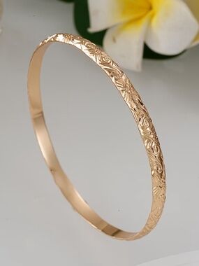 Gold Engraved Island Bangle Bracelet | 80mm